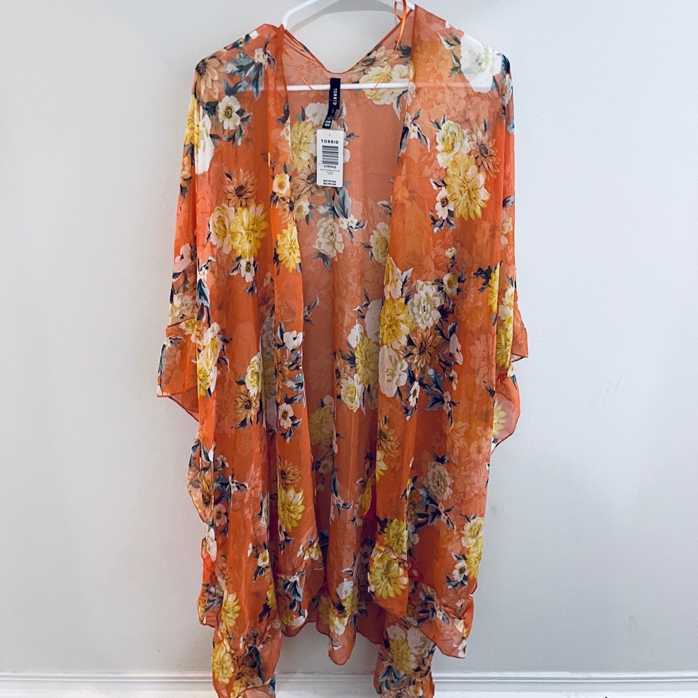 Gorgeous floral wrap. This is perfect for Fall!
